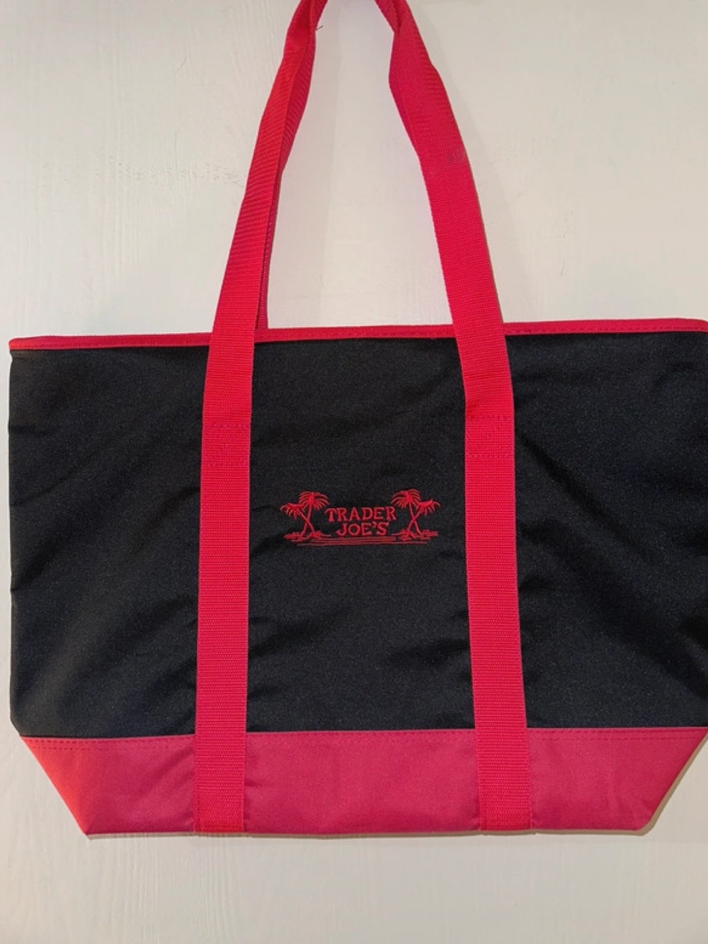 Trader Joe’s Black & Red Insulated Tote Bag Reusable Grocery Cooler Bag